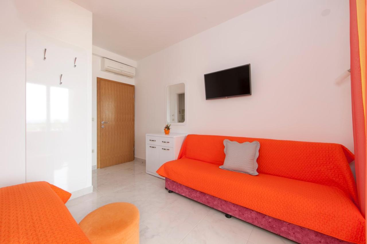 Apartments Milana Tucepi Ngoại thất bức ảnh