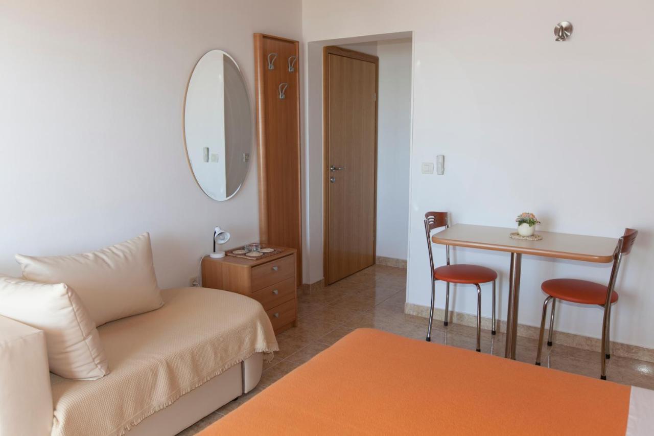 Apartments Milana Tucepi Ngoại thất bức ảnh